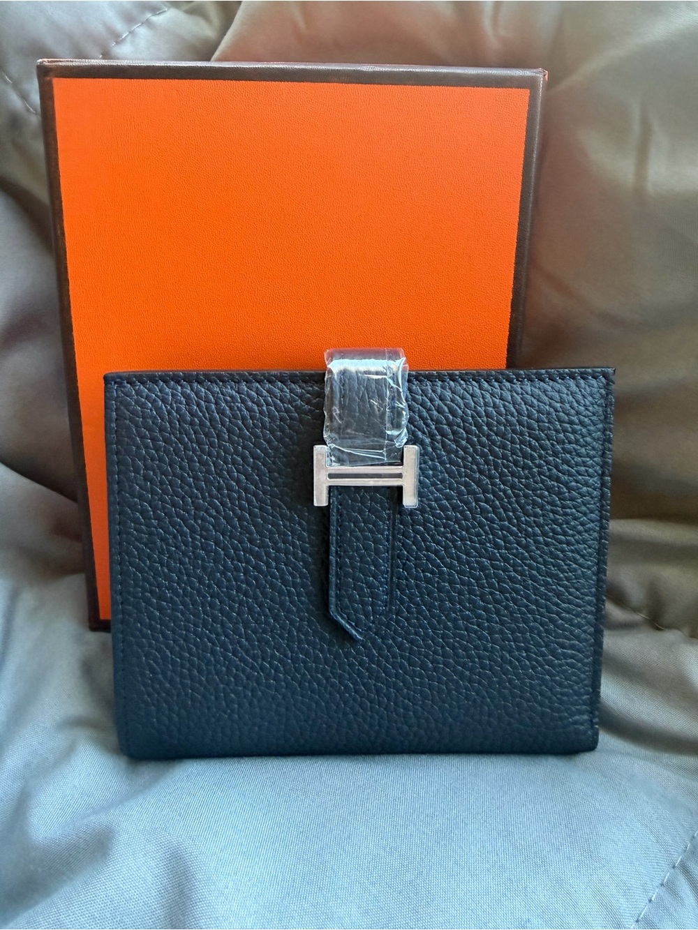 Navy Blue Leather Men's Bifold Wallet with Silver Hardware